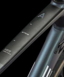 Fahrräder Cube Attain Deepblue´n´white (2023) 13 Fahrräder Cube Attain Deepblue´n´white (2023) -Fahrräder Verkäufe 2022 676100 d 00