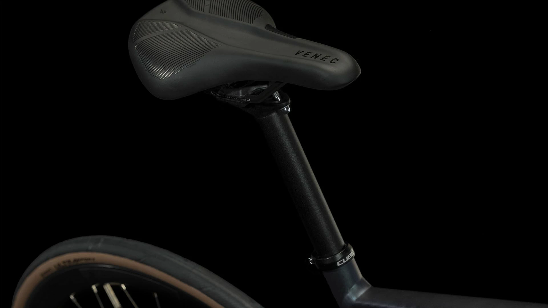 Fahrräder Cube Attain Deepblue´n´white (2023) 3 Fahrräder Cube Attain Deepblue´n´white (2023) – Bild 3